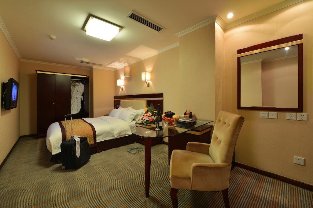 Lutianhua Hotel Чэнду Номер фото